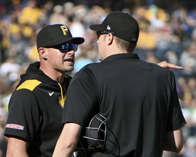 Don Kelly ejected in Pirates’ 11-inning loss to Atlanta