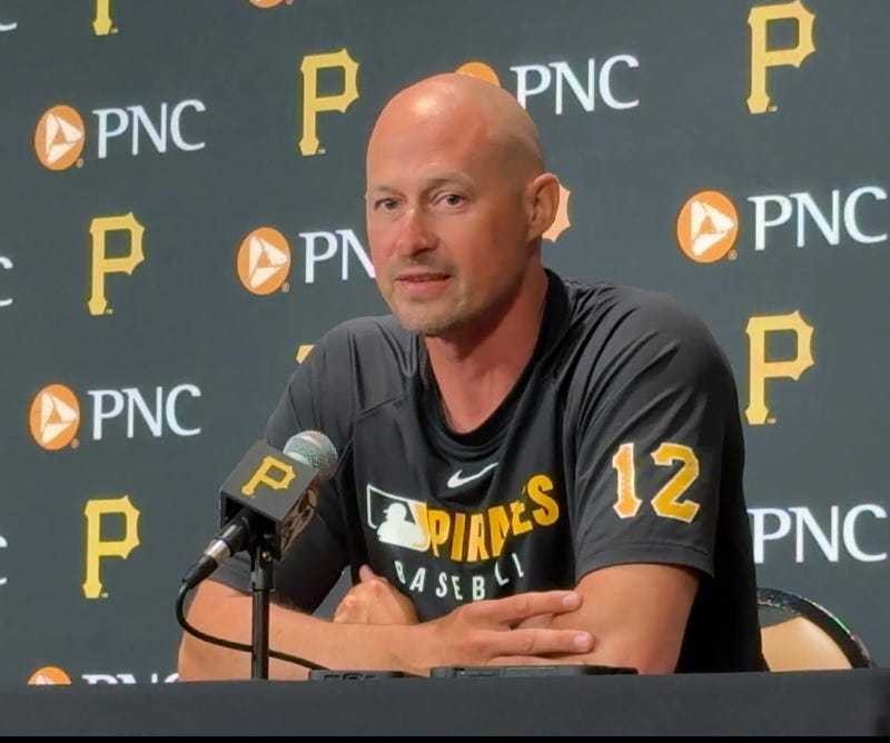 Pirates make Don Kelly a winner in his debut as manager in a 3-2 victory over the Braves