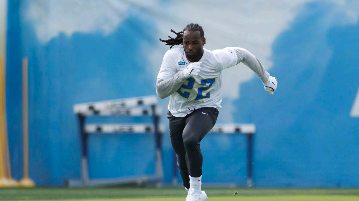 Chargers RB Najee Harris Sustains ‘Superficial’ Eye Injury in Fourth of July Fireworks Accident