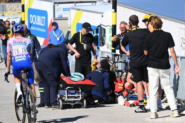 Tobias Johannessen Blijft in de Tour de France Ondanks Mont Ventoux-Scène: Een Verhaal van Doorzettingsvermogen en Vastberadenheid*